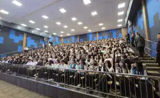 Школьники Астаны обучаются цифровой безопасности: лекция о мошенничестве и финансовой грамотности