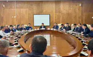 Обсуждение проблем цен на хлопок: совещание с фермерами в Туркестане