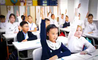 Қазақстанда жаңа мектептердің құрылысы басталды: 217 халықаралық стандартқа сай білім ордасы салынады