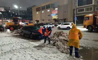 Уборка улиц Астаны: более 1,4 тыс. техники