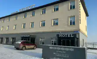 Путешествие в мир профессий: студенты Колледжа экономики исследуют гостиничный бизнес Карагандинской области