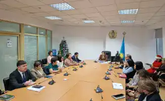 Поздравление с выходом на заслуженный отдых и Новым годом в Комитете санитарно-эпидемиологического благополучия