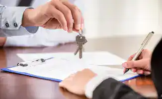 Продажи жилья падают, но цены взлетают!