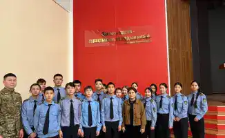 За кулисами закона: Нуринские школьники открывают двери в мир полиции на экскурсии в Карагандинской академии МВД