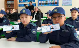 Открытие полицейского класса «Жас сақшы» в Каркаралинском районе как шаг к укреплению правопорядка среди молодежи