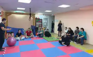 Обучение родителей детей с РАС и ЗПРР методам коррекции в Караганде