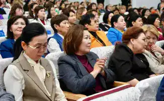 Сельские женщины: движущая сила, объединяющая сердца и экономику на республиканском форуме в Акколе