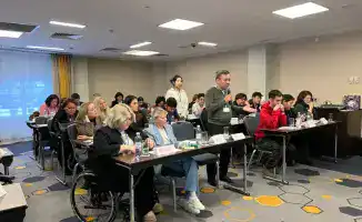 Обсуждение доступности для людей с инвалидностью на международном семинаре в Астане