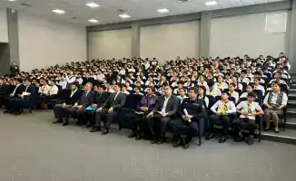 Школьники Жамбылской области обсуждают будущее профессий в транспортном секторе с вице-министром