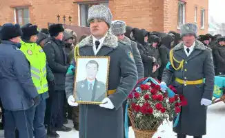 Полицейские провели церемонию прощания с погибшим старшим лейтенантом Асанали Аскербековым в Акмолинской области