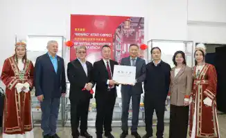 Книжная полка «Феникса»: мост между культурами Казахстана и Китая