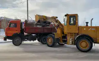 Астана: более 1200 спецмашин убирают снег