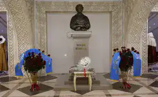 Аким области выразил уверенность в новом этапе развития драматического театра имени Бикен Римовой после получения академического статуса