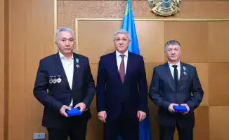 Награждение рабочих профессий в Карагандинской области: вклад в развитие региона отмечен государственными наградами