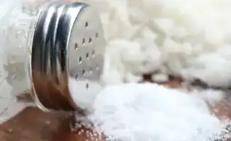 Соль исчезла: Аким объяснил загадку полок магазинов