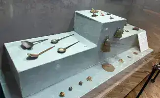 Выставка артефактов степной орнаментации в металле в Национальном музее Казахстана: отражение культурного наследия и художественных традиций