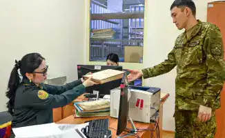 Специалисты военного архива отмечают профессиональный праздник, подводя итоги работы по сохранности архивных документов