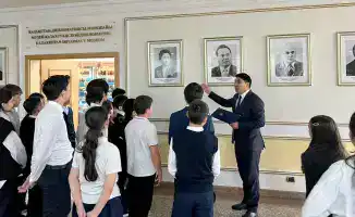 Школьники Косшы познакомились с историей казахстанской дипломатии в МИД РК