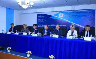 Обсуждение охраны здоровья работников на международной конференции в Караганде