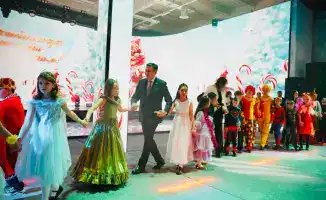 Аким области поздравил детей с особыми потребностями на новогодней ёлке в ВКО