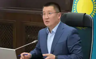 Аким Павлодарской области сохраняет активность в Threads, несмотря на критику, подчеркивая важность открытого диалога с населением