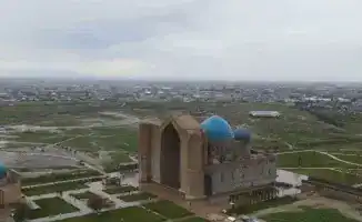 В Туркестанской области начата проверка после заказа исторического видеоролика за 100 миллионов тенге. Центр, находящийся в ведении управления культуры региона, инициировал создание семиминутного видео, что вызвало общественное внимание и вопросы о целесо