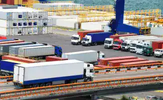 Токаев: Казахстан видит в Иране ключ к Азиатским и Африканским рынкам, акцентируя внимание на развитии транспортного коридора Север – Юг и железнодорожного маршрута Казахстан – Туркменистан.