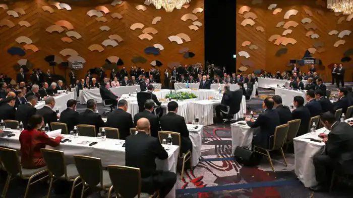 Президент Казахстана Токаев предлагает новые инициативы для укрепления сотрудничества Центральной Азии и Японии на саммите в Токио {city2}