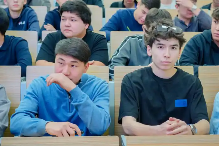 «Закон и порядок»: в Астане прошла выставка о вреде наркотиков для молодежи (8)