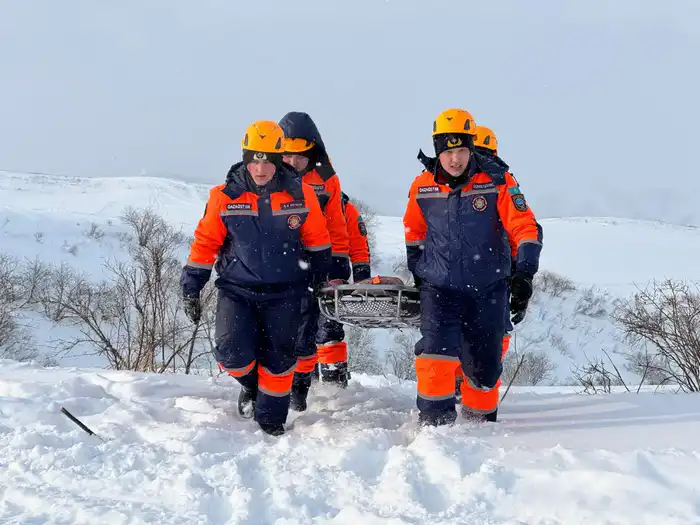 Спасательные подразделения МЧС провели учения в лавиноопасный сезон (3)