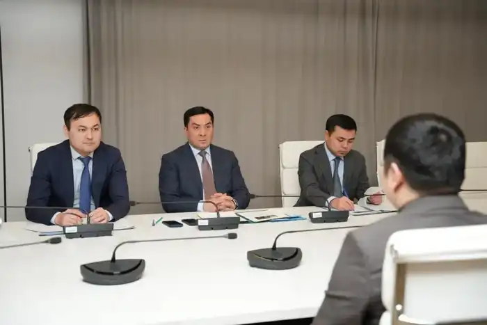 Обсуждение вопросов газификации Восточного Казахстана на приеме граждан у министра энергетики {city2}