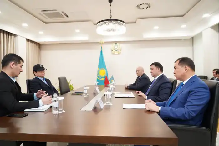 В ТУРКЕСТАНЕ ПРОВЕДЕНЫ ПЕРЕГОВОРЫ ПО ВОПРОСУ ОТКРЫТИЯ ЗАВОДА ПО ВЫПУСКУ СПОРТИВНОЙ ОДЕЖДЫ (2)