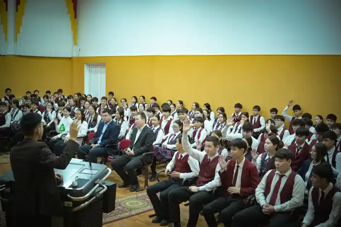 Школьники Актобе укрепляют экологическое сознание через участие в экофоруме {city2}