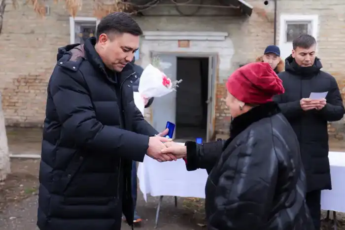 ЗЕЛЁНАЯ БАЛКА: СЕМЬИ ВЕТХОГО ЖИЛЬЯ ПЕРЕСЕЛИЛИ В ШЫМКЕНТЕ (8)