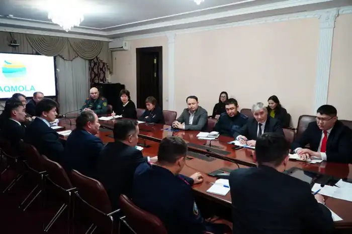 Обсуждение эпидемиологической ситуации и вакцинации в Акмолинской области {city2}