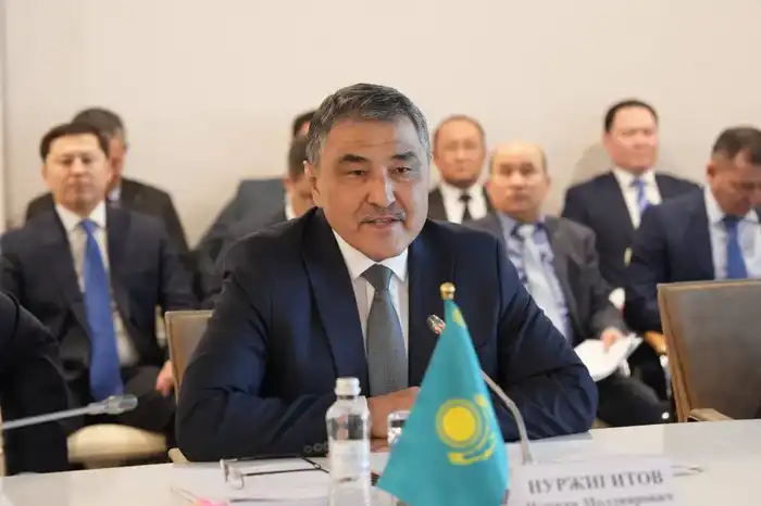 Казахстан и Узбекистан укрепляют водное сотрудничество на реке Сырдарья через установку автоматизированных гидропостов {city2}