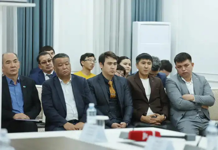 Встреча Ербола Карашукеева с творческой интеллигенцией Жамбылской области {city2}