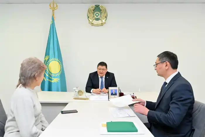 Аким области провел личный прием граждан (3)