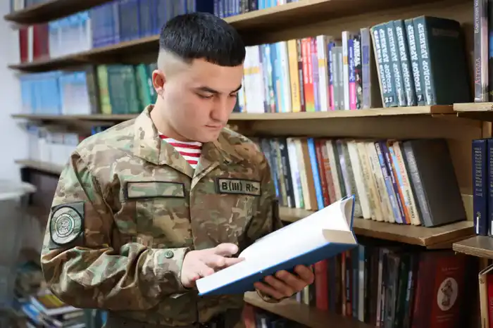 Солдат-полиглот из Национальной гвардии свободно говорит на семи языках (2)