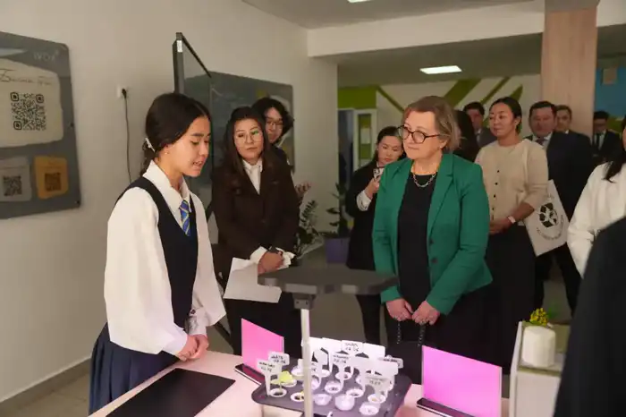 Более 150 тысяч школьников Астаны и Акмолинской области приняли участие в экочасе на тему водосбережения «Экономь воду – сохраняй будущее» (4)