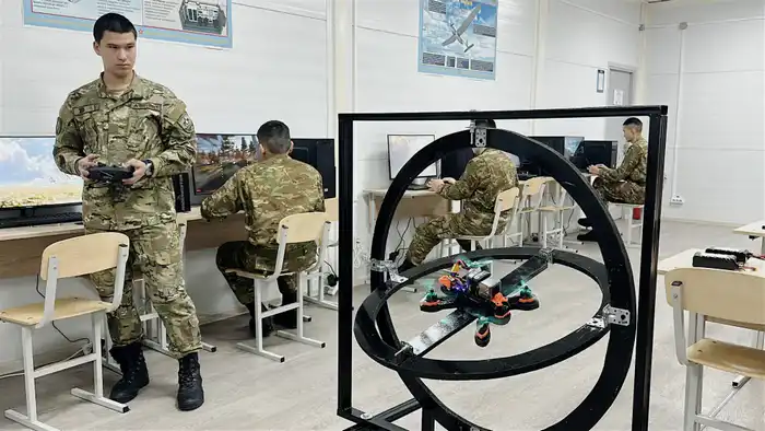 Создание школы подготовки специалистов БПЛА в военном вузе Минобороны: новые горизонты для военной стратегии {city2}