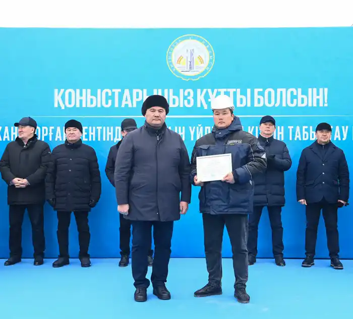 80 семей получили новое жилье в поселке Жанакорган (2)