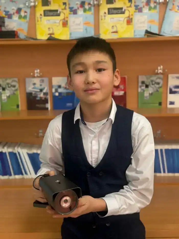 Умные камеры в туалетах: школьник против правонарушений! {city2}