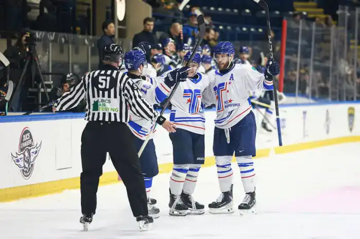 Хоккейная команда «Торпедо» стартовала на Континентальном кубке с уверенной победой (6)