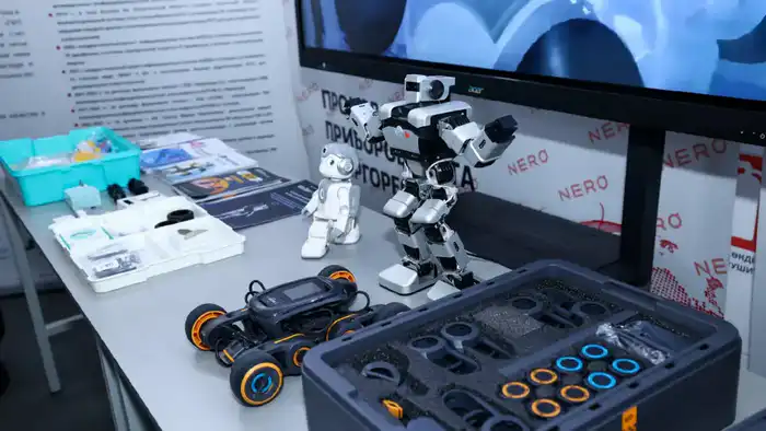 Олжас Бектенов проверил исполнение поручений Президента по развитию высокотехнологичных производств на территории СЭЗ «ПИТ «Алатау» в Алматы (3)