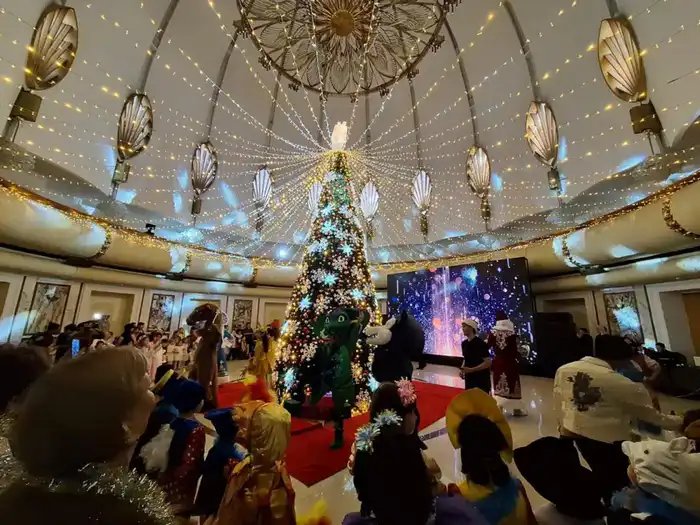 Новогодний праздник для 400 детей в Алматы {city2}