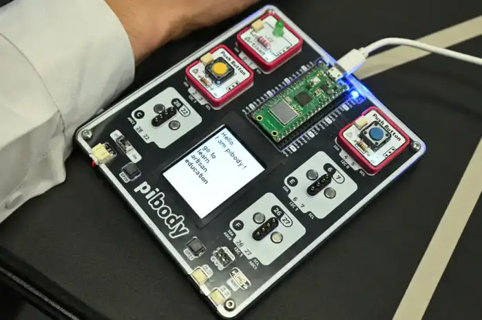 Безопасность и порядок среди учащихся в Астане обеспечивают ИИ камерами (5)