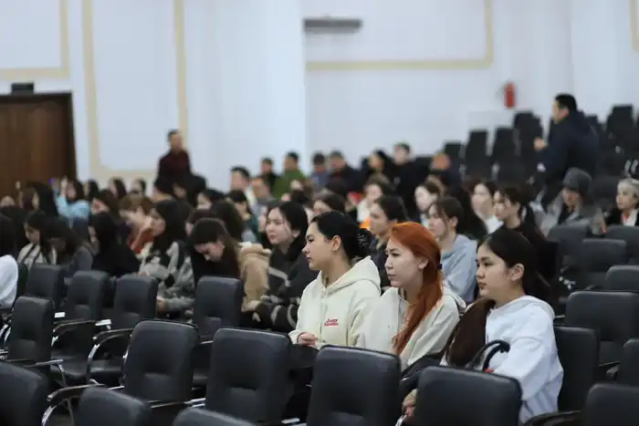 Рост числа иностранных студентов в Алматы в 2023 году {city2}