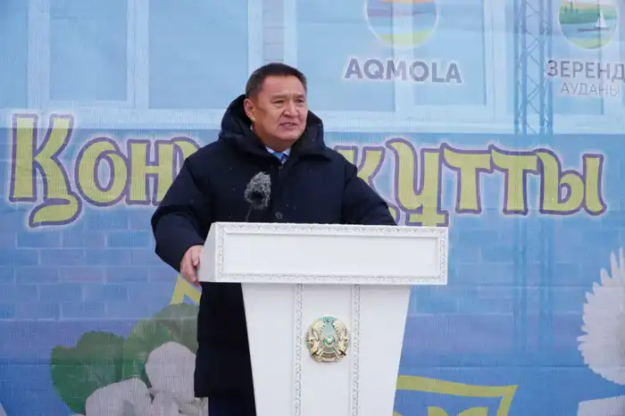 В Зерендинском районе 26 семей получили ключи от новых квартир (6)