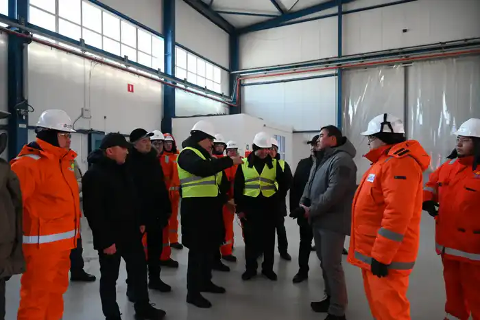 Посещение главы МЧС Атырау: оценка готовности к ликвидации разливов нефти в условиях гидрологической нестабильности {city2}